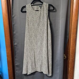 Eileen Fisher light 100% silk sleeveless dress